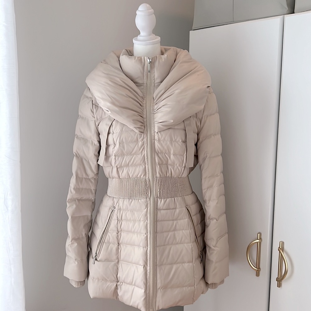 Chic Puffer Jacket - image 8